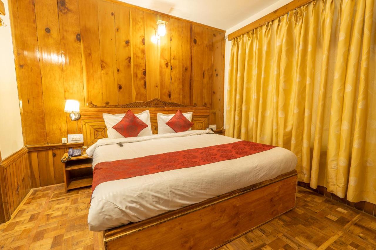 Holiday Home International -Vivaan Stays Manāli Exterior foto