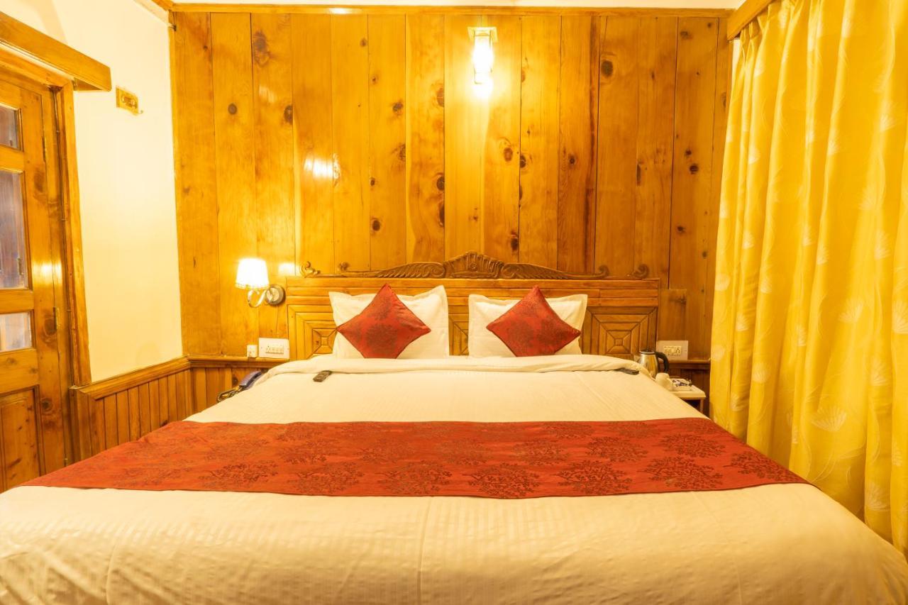 Holiday Home International -Vivaan Stays Manāli Exterior foto